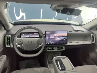 Leapmotor B10 2025 купить из Китая, цена 3 032 000 ₽ — Suifenhe Auto