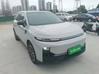 Leapmotor B10 2025 купить из Китая, цена 2 957 000 ₽ — Suifenhe Auto