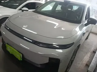 Leapmotor B10 2025 купить из Китая, цена 2 898 000 ₽ — Suifenhe Auto