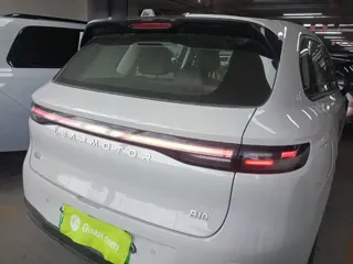 Leapmotor B10 2025 купить из Китая, цена 2 898 000 ₽ — Suifenhe Auto