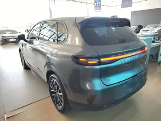 Leapmotor B10 2025 купить из Китая, цена 3 070 000 ₽ — Suifenhe Auto