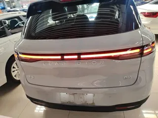 Leapmotor B10 2025 купить из Китая, цена 3 039 000 ₽ — Suifenhe Auto