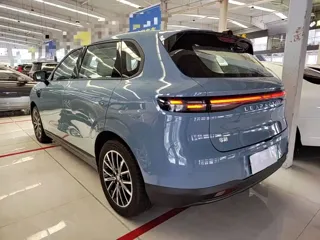 Leapmotor B10 2025 купить из Китая, цена 3 088 000 ₽ — Suifenhe Auto