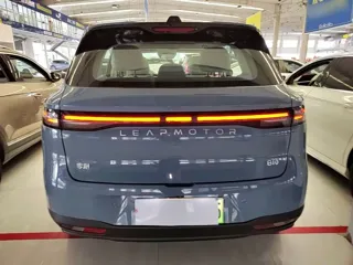 Leapmotor B10 2025 купить из Китая, цена 3 088 000 ₽ — Suifenhe Auto