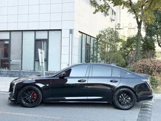 Cadillac CT5 2024 купить из Китая, цена 3 412 000 ₽ — Suifenhe Auto