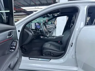 Cadillac CT5 2024 купить из Китая, цена 3 412 000 ₽ — Suifenhe Auto