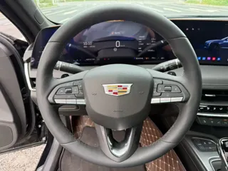 Cadillac CT5 2025 купить из Китая, цена 4 576 000 ₽ — Suifenhe Auto