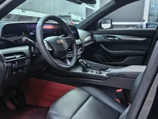 Cadillac CT5 2025 купить из Китая, цена 4 431 000 ₽ — Suifenhe Auto