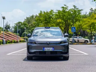 Voyah Free 2025 купить из Китая, цена 5 877 000 ₽ — Suifenhe Auto