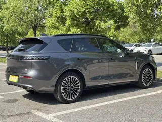 Voyah Free 2025 купить из Китая, цена 5 677 000 ₽ — Suifenhe Auto