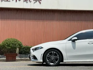 Mercedes-Benz A 2021 купить из Китая, цена 1 811 000 ₽ — Suifenhe Auto