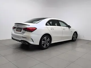Mercedes-Benz A 2019 купить из Китая, цена 1 604 000 ₽ — Suifenhe Auto