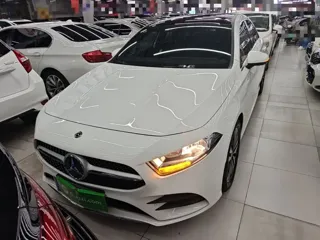 Mercedes-Benz A 2019 купить из Китая, цена 1 707 000 ₽ — Suifenhe Auto
