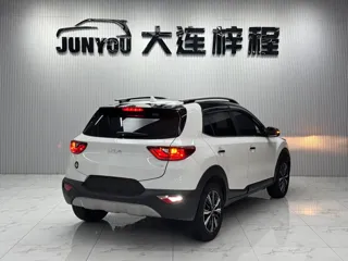 Kia Stonic 2023 купить из Китая, цена 1 535 000 ₽ — Suifenhe Auto