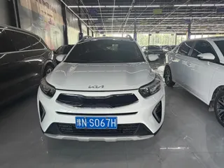Kia Stonic 2023 купить из Китая, цена 1 402 000 ₽ — Suifenhe Auto