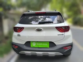 Kia Stonic 2020 купить из Китая, цена 1 247 000 ₽ — Suifenhe Auto