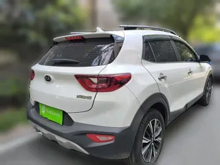 Kia Stonic 2020 купить из Китая, цена 1 247 000 ₽ — Suifenhe Auto