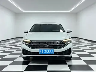 Volkswagen Sagitar 2022 купить из Китая, цена 1 845 000 ₽ — Suifenhe Auto