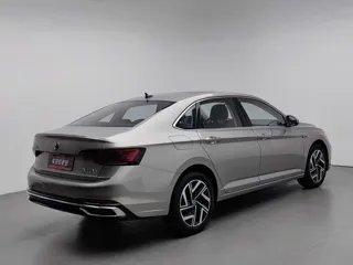 Volkswagen Sagitar 2024 купить из Китая, цена 2 673 000 ₽ — Suifenhe Auto