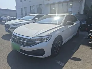 Volkswagen Sagitar 2022 купить из Китая, цена 1 517 000 ₽ — Suifenhe Auto