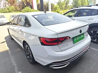 Volkswagen Sagitar 2022 купить из Китая, цена 1 517 000 ₽ — Suifenhe Auto