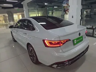 Volkswagen Sagitar 2022 купить из Китая, цена 1 578 000 ₽ — Suifenhe Auto