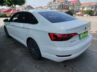 Volkswagen Sagitar 2020 купить из Китая, цена 1 352 000 ₽ — Suifenhe Auto