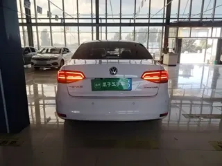 Volkswagen Sagitar 2019 купить из Китая, цена 1 366 000 ₽ — Suifenhe Auto