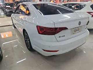 Volkswagen Sagitar 2020 купить из Китая, цена 1 464 000 ₽ — Suifenhe Auto
