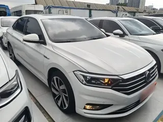 Volkswagen Sagitar 2021 купить из Китая, цена 1 710 000 ₽ — Suifenhe Auto
