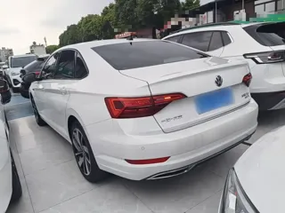 Volkswagen Sagitar 2021 купить из Китая, цена 1 710 000 ₽ — Suifenhe Auto