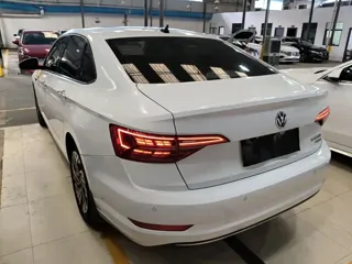 Volkswagen Sagitar 2022 купить из Китая, цена 1 444 000 ₽ — Suifenhe Auto