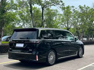 Voyah Dreamer 2024 купить из Китая, цена 6 060 000 ₽ — Suifenhe Auto