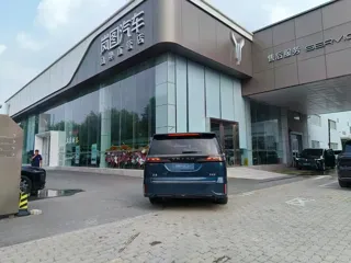 Voyah Dreamer 2025 купить из Китая, цена 6 658 000 ₽ — Suifenhe Auto