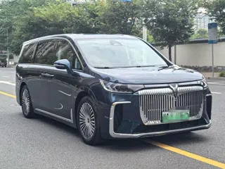 Voyah Dreamer 2025 купить из Китая, цена 6 811 000 ₽ — Suifenhe Auto