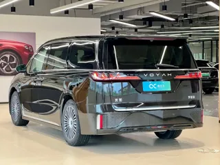 Voyah Dreamer 2025 купить из Китая, цена 6 728 000 ₽ — Suifenhe Auto