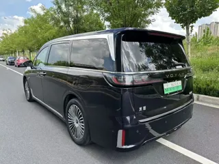 Voyah Dreamer 2024 купить из Китая, цена 6 252 000 ₽ — Suifenhe Auto