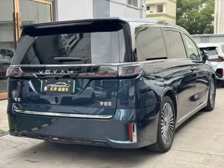 Voyah Dreamer 2025 купить из Китая, цена 6 183 000 ₽ — Suifenhe Auto
