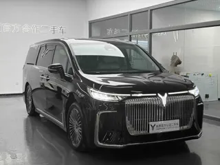 Voyah Dreamer 2025 купить из Китая, цена 6 156 000 ₽ — Suifenhe Auto