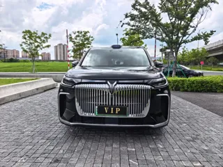 Voyah Dreamer 2025 купить из Китая, цена 6 654 000 ₽ — Suifenhe Auto