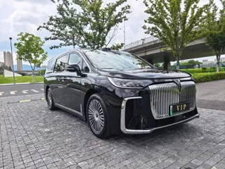 Voyah Dreamer 2025 купить из Китая, цена 6 654 000 ₽ — Suifenhe Auto