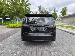 Voyah Dreamer 2025 купить из Китая, цена 6 654 000 ₽ — Suifenhe Auto