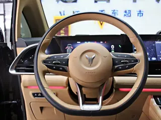 Voyah Dreamer 2024 купить из Китая, цена 5 853 000 ₽ — Suifenhe Auto