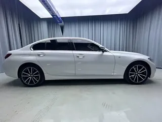 BMW 3 Series 2022 купить из Китая, цена 3 065 000 ₽ — Suifenhe Auto