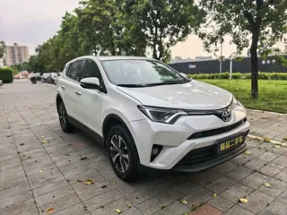 Toyota RAV4 2019 купить из Китая, цена 2 160 000 ₽ — Suifenhe Auto