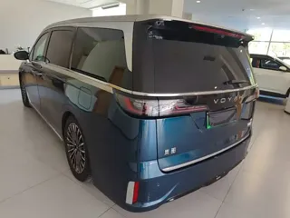 Voyah Dreamer 2025 купить из Китая, цена 8 719 000 ₽ — Suifenhe Auto