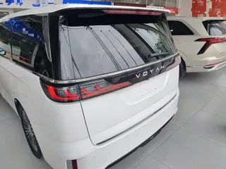 Voyah Dreamer 2025 купить из Китая, цена 6 062 000 ₽ — Suifenhe Auto