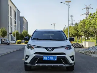 Toyota RAV4 2018 купить из Китая, цена 2 069 000 ₽ — Suifenhe Auto