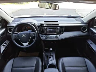 Toyota RAV4 2018 купить из Китая, цена 2 069 000 ₽ — Suifenhe Auto