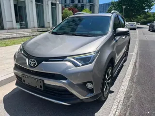 Toyota RAV4 2019 купить из Китая, цена 2 251 000 ₽ — Suifenhe Auto